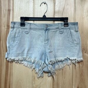 Anthropologie Pilcro Low Rise Light Wash Cut Off Denim‎ Shorts Size 28